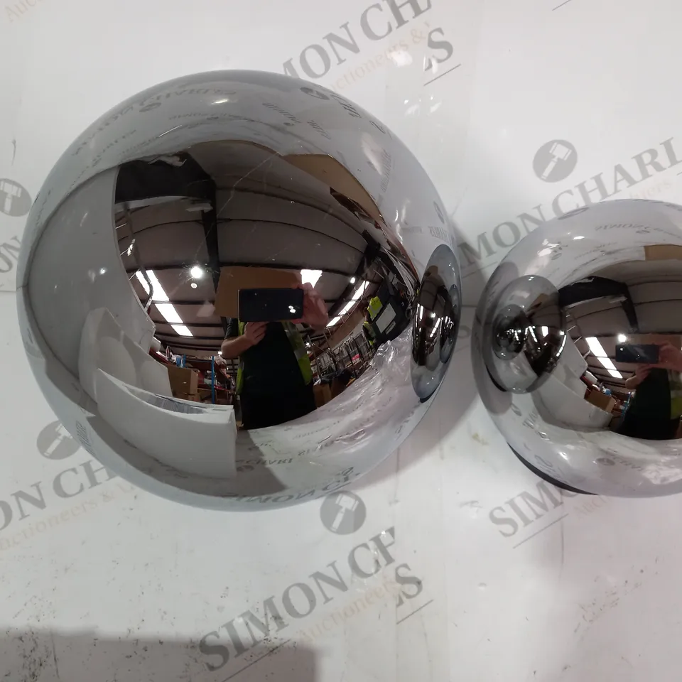 BOXED KELLY HOPPEN SET OF 2 INDOOR OUTDOOR PRELIT GLASS DECOR - REFLECTIVE ORBS