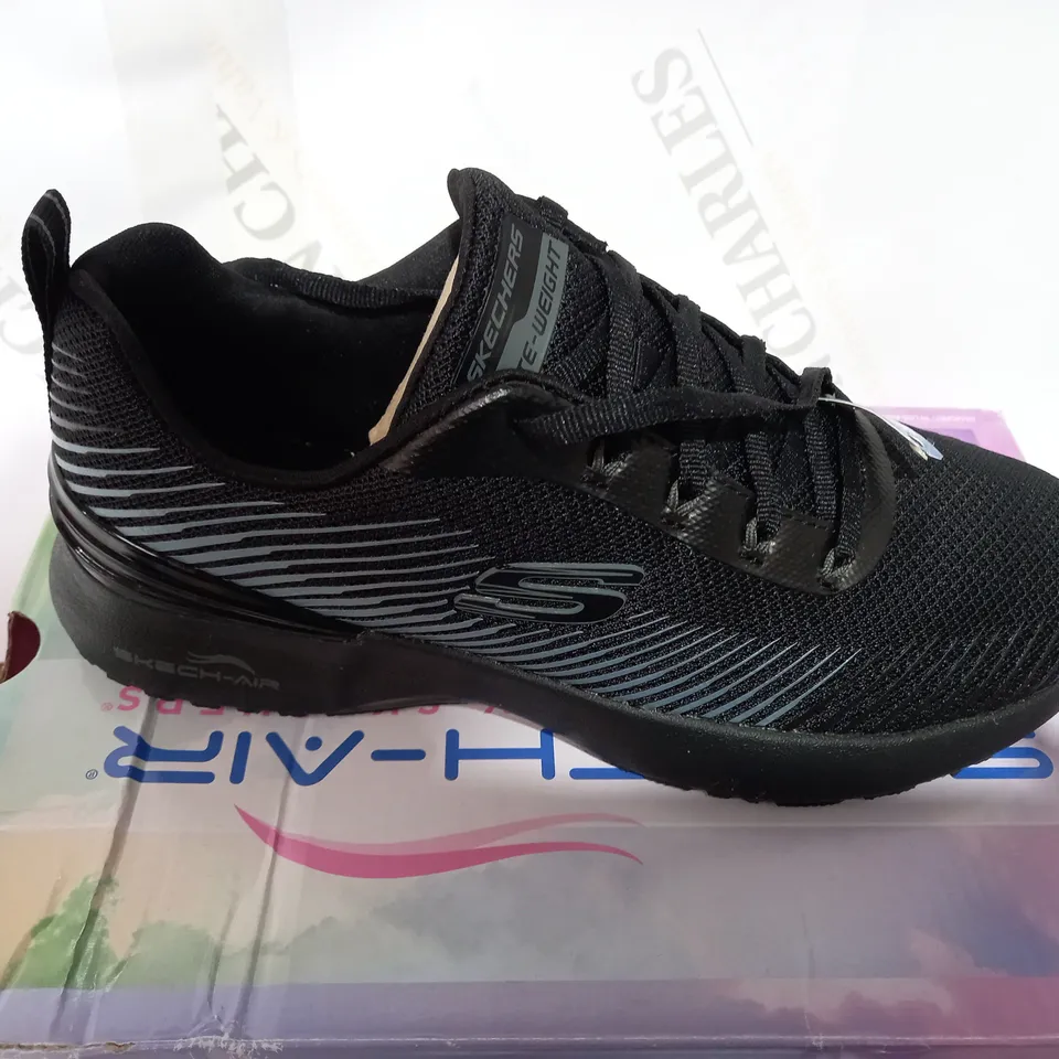 BOXED PAIR OF SKECHERS BLACK TRAINERS - SIZE 3.5