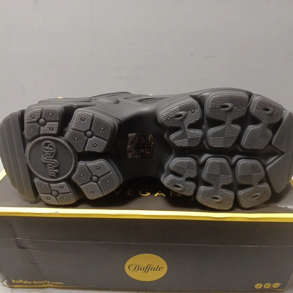 BOXED PAIR OF BUFFALO BINARY SHOES IN BLACK - UK SIZE 6.5