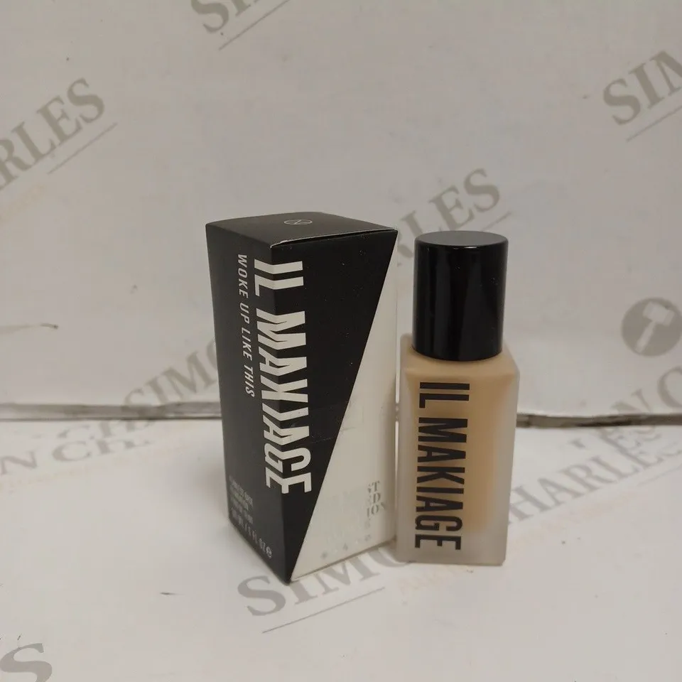 BOXED IL MAKIAGE WOKE UP LIKE THIS FLAWLESS BASE FOUNDATION. 