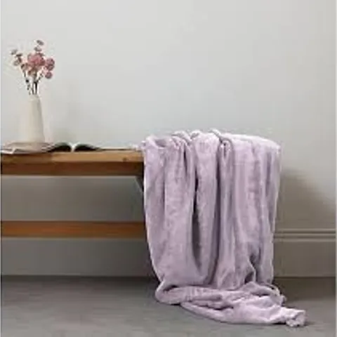 COZEE HOME FAMILY OVERSIZE VELVETSOFT THROW - PLUM