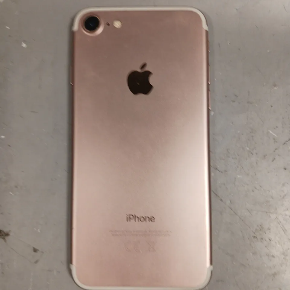 APPLE IPHONE 7 SMARTPHONE 