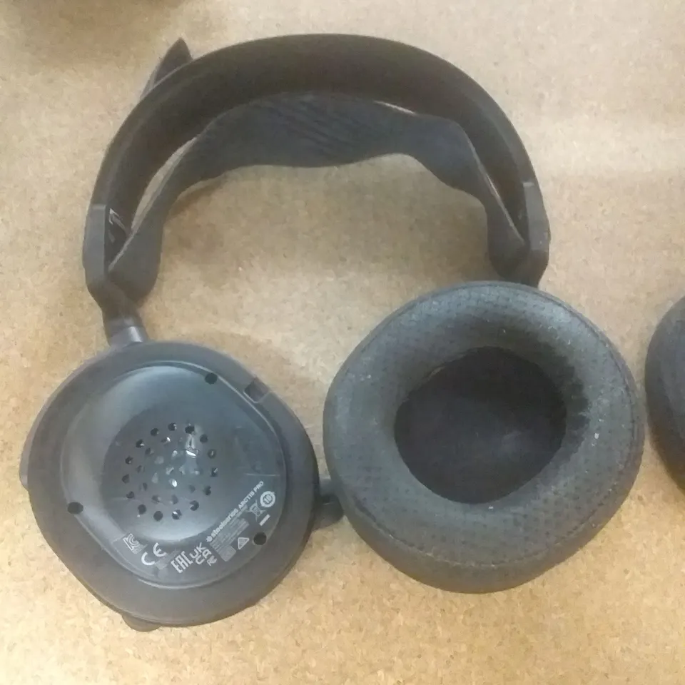 STEELSERIES ARCTIS PRO GAMEDAC GAMING HEADSET