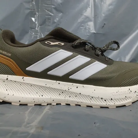 PAIR OF ADIDAS RUNFALCON TRAINERS IN GREEN/TAN/WHITE SIZE UK 7
