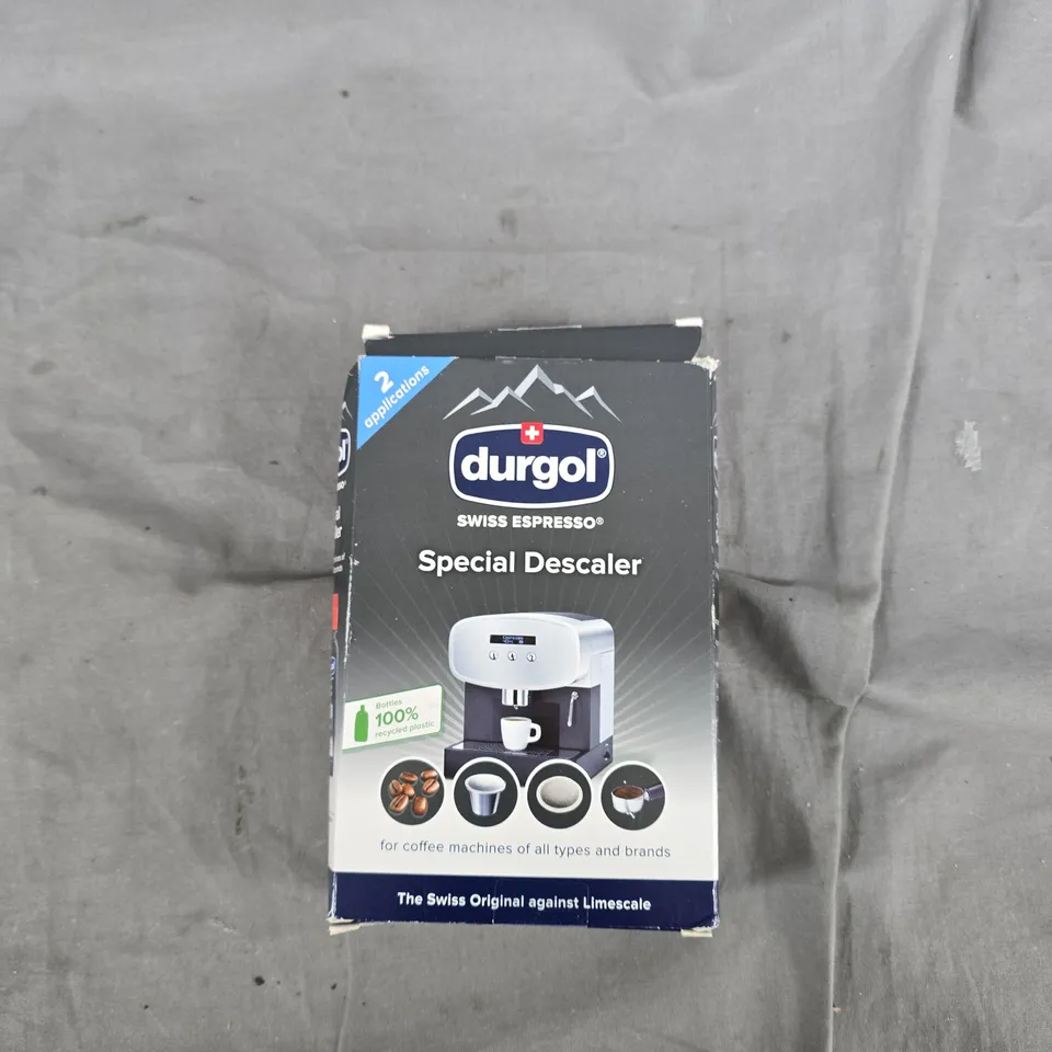 BOX OF APPROXIMATELY 20 HOUSEHOLD ITEMS INCLUDING:FIDGET PEN, DESCALER AND SQUEEGEE