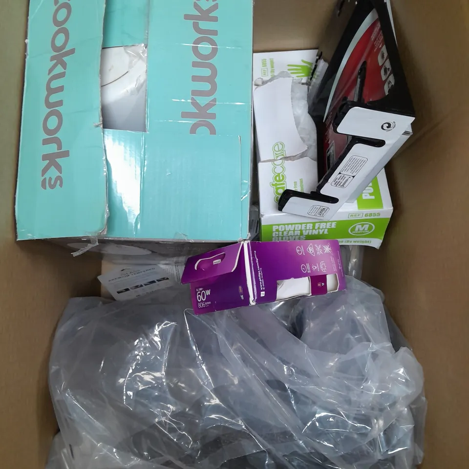 BOX OF APPROXIMATELY 10 ASSORTED ITEMS TO INCLUDE KETTLE, POWDERED GLOVES, LED BULB ETC