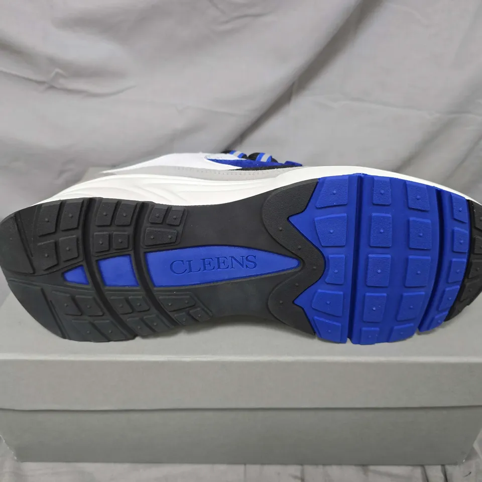BOXED PAIR OF CLEENS AERO RUNNERS IN MARLIN - UK 9.5