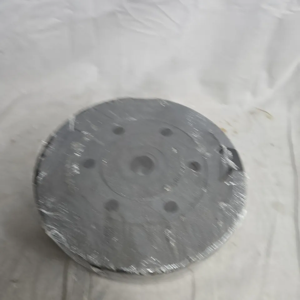 APPROX 3 WEIGHT PLATES - 5KG