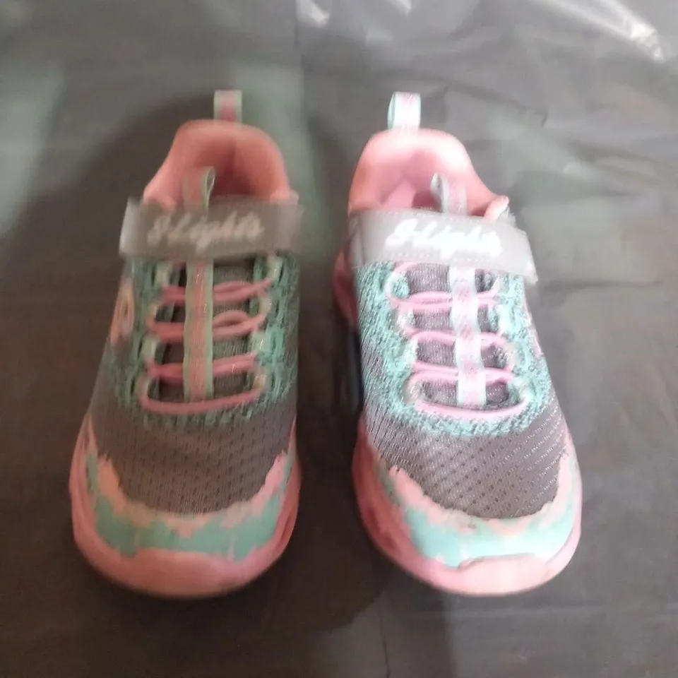 BOXED SKETCHERS S-LIGHTS SIZE KIDS 12