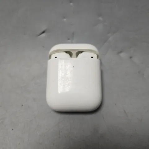 APPLE AIRPODS WITH CHARGING CASE - A1938