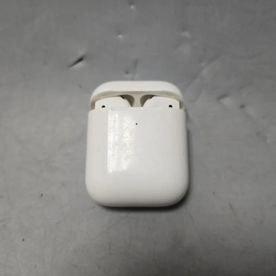 APPLE AIRPODS WITH CHARGING CASE - A1938