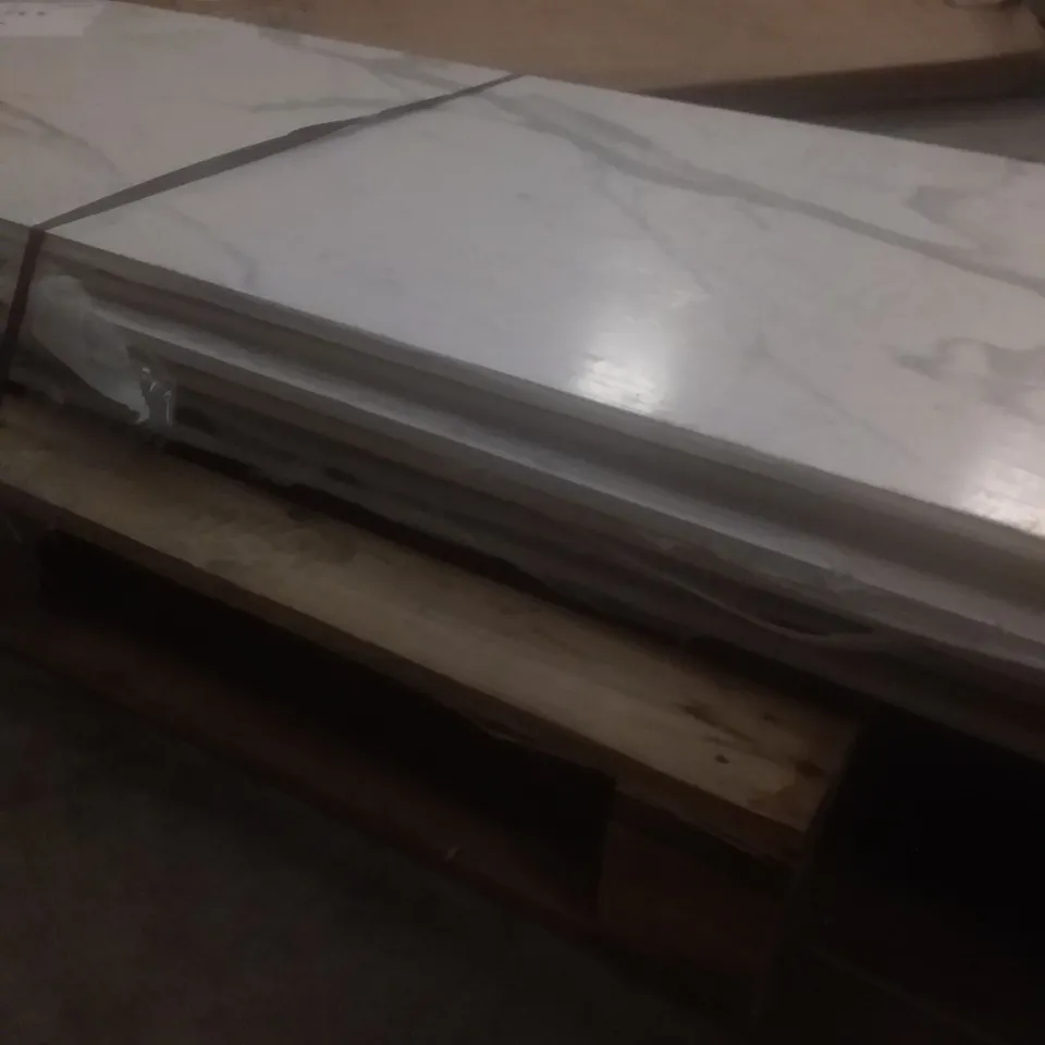 PALLET OF APPROXIMATELY X8 ASSORTED LAMINATE WORKTOPS