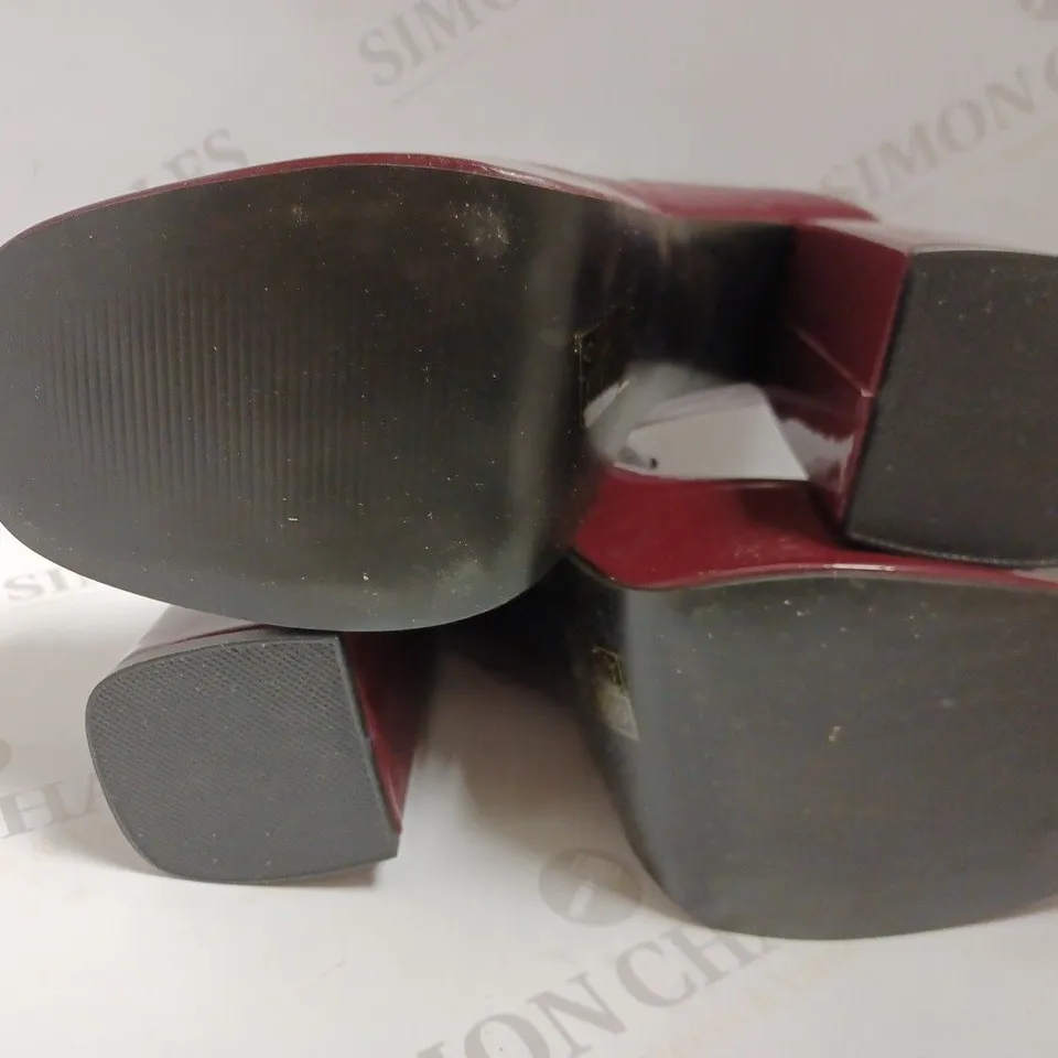 KOI VEGAN PATENT BITTER MAUVE PLATFORM HEELS - SIZE 6	