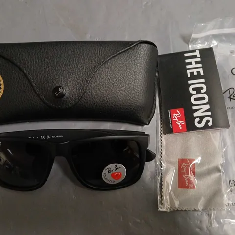 PAIR OF RAY BAN POLARISED BLACK FRAMED GLASSES IN CASE