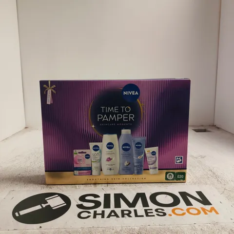 NIVEA TIME TO PAMPER SKINCARE GIFT SET β SMOOTHING SKIN COLLECTION (BOXED)