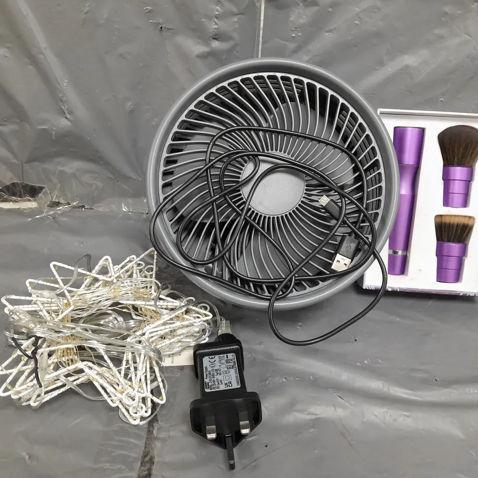 APPROXIMATELY 10 ASSORTED ITEMS TO INCLUDE FOLDABLE FAN, BLENDING BRUSH, OUTDOOR STAR LIGHTS, ETC