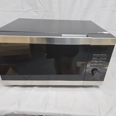 SAMSUNG MICROWAVE OVEN  - COLLECTION ONLY 