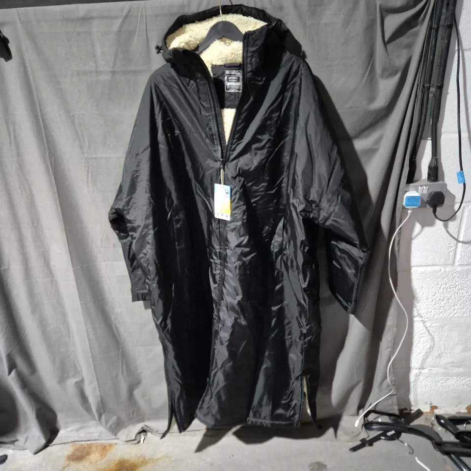 MOUNTAIN WAREHOUSE TIDAL BORG LINED WATERPROOF SWIM CHANGING ROBE – BLACK – SIZE L (L/G)
