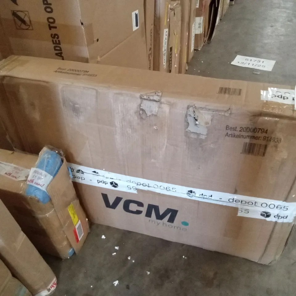 BOXED 18 PAIR SHOE STORAGE CABINET 