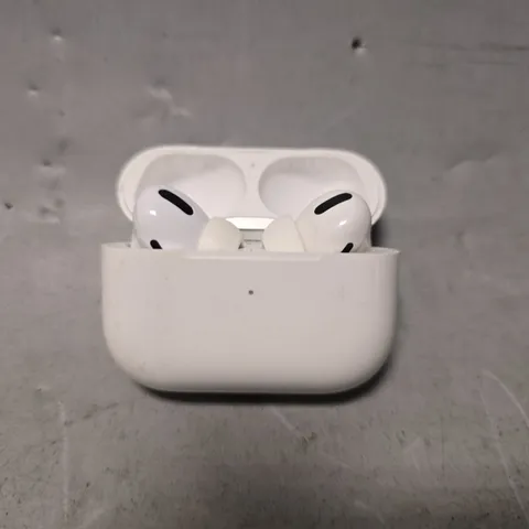 APPLE AIRPOD CHARGING CASE - A2190