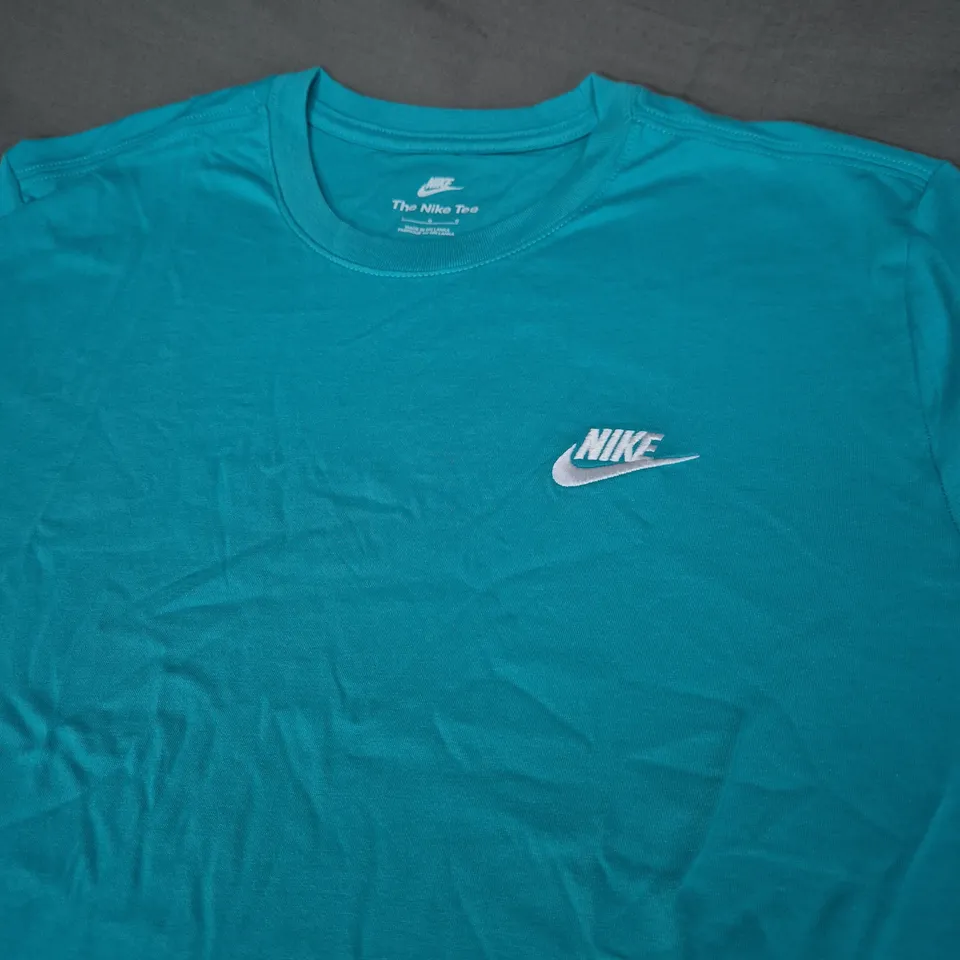 NIKE LOGO CASUAL T-SHIRT SIZE L 