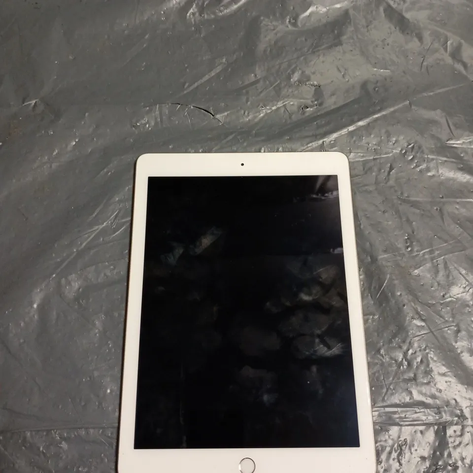 APPLE IPAD PRO (A1673)