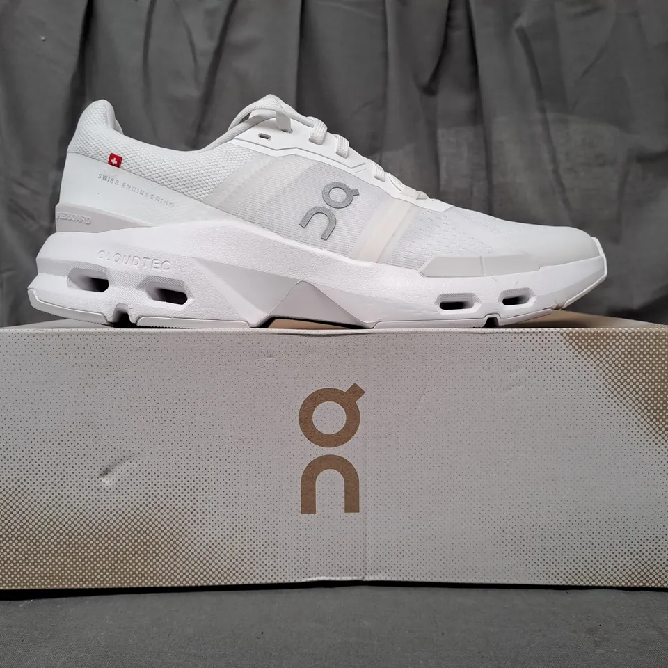 BOXED PAIR OF ON CLOUDPULSE SHOES IN WHITE UK SIZE 8