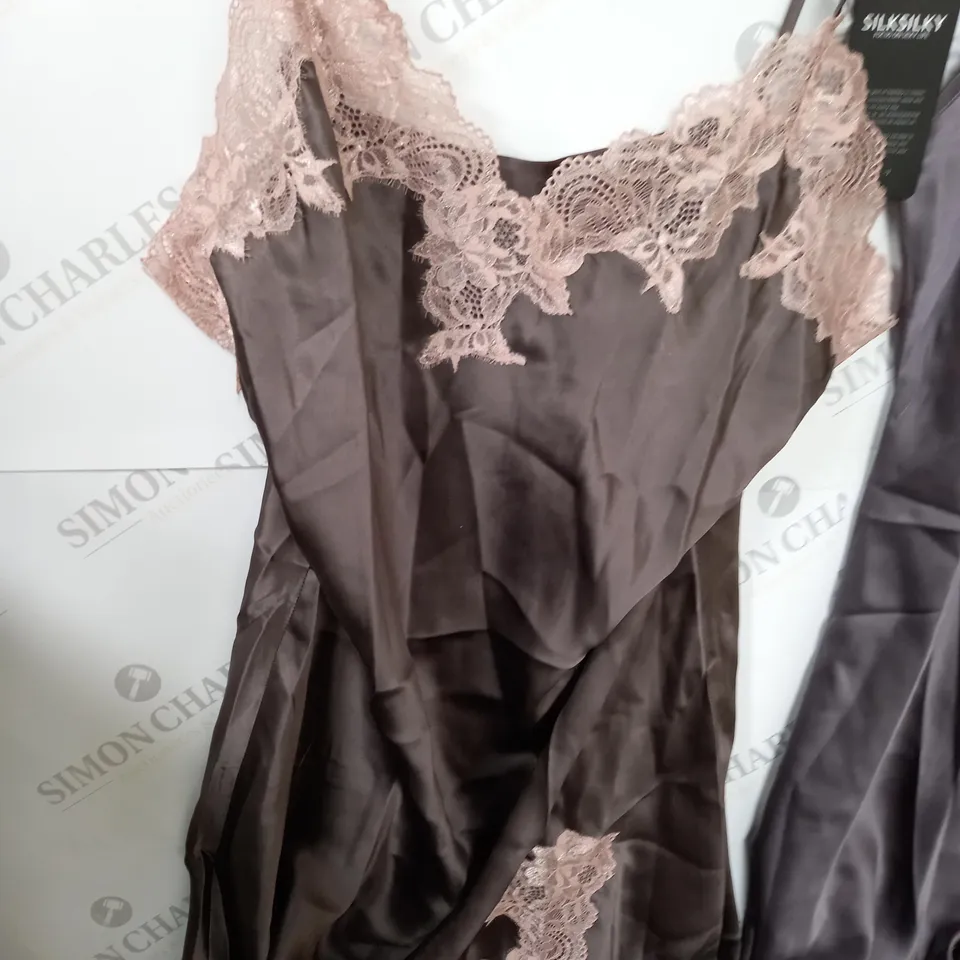 LOT OF 4 SILKSILKY LINGERIE ITEMS - XL & XXL