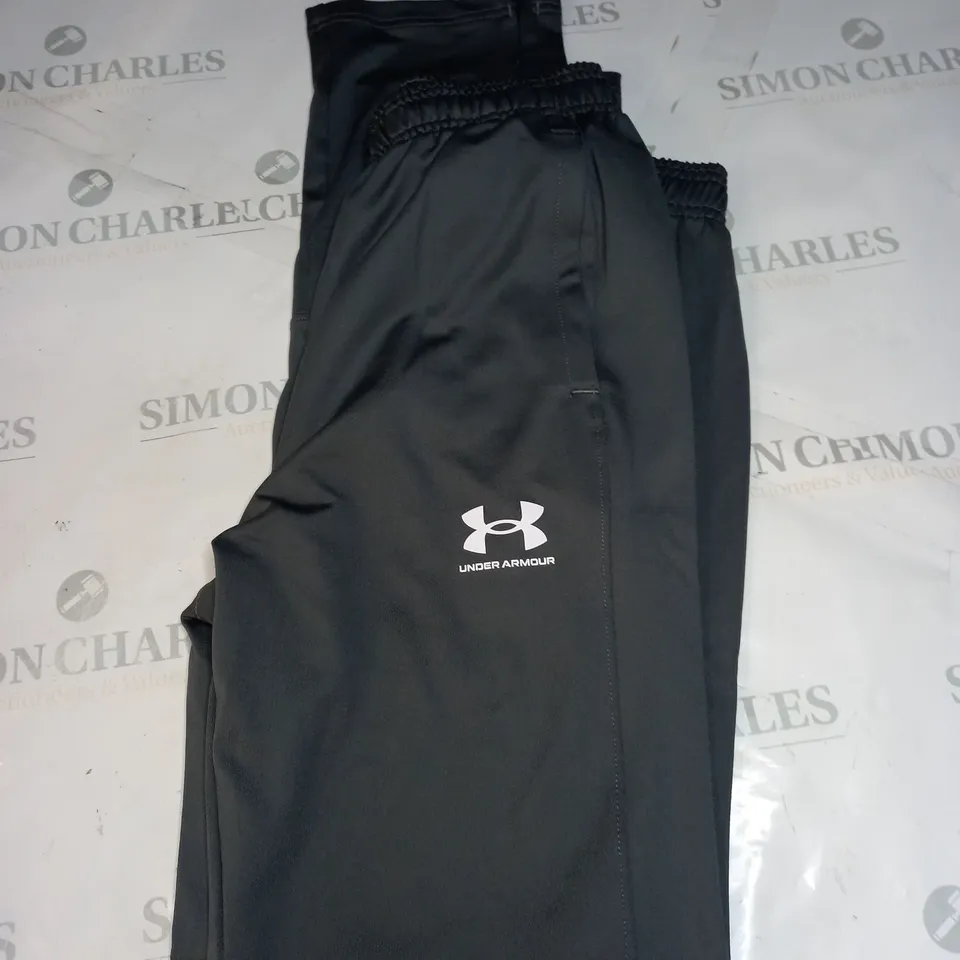 UNDER ARMOUR TRACKPANTS SIZE UNSPECIFIED