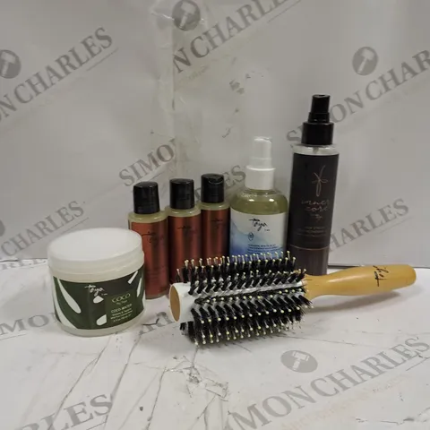 TAYA SET TO INCLUDE BRUSH, HAIRMIST, HAIRSPRAY ETC