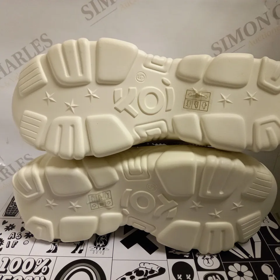 KOI VEGAN WHITE JINX MYSTIC CHARM TRAINERS - SIZE 5