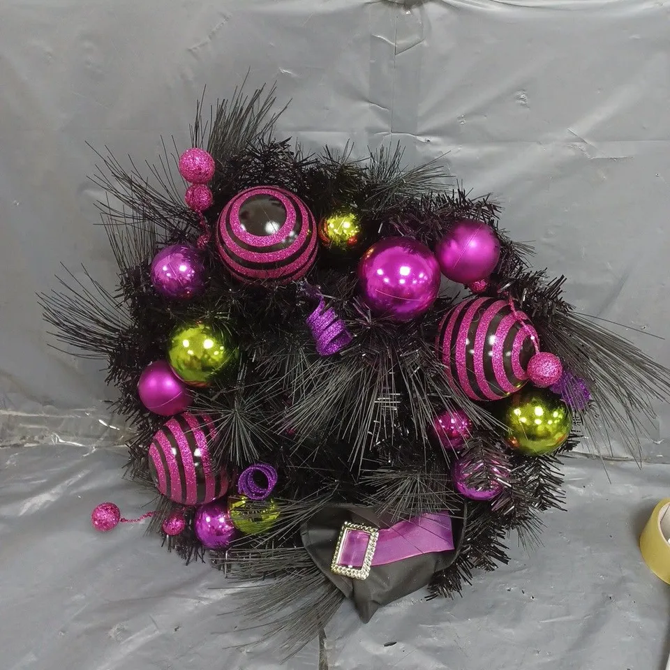 HALLOWEEN WREATH RRP £30