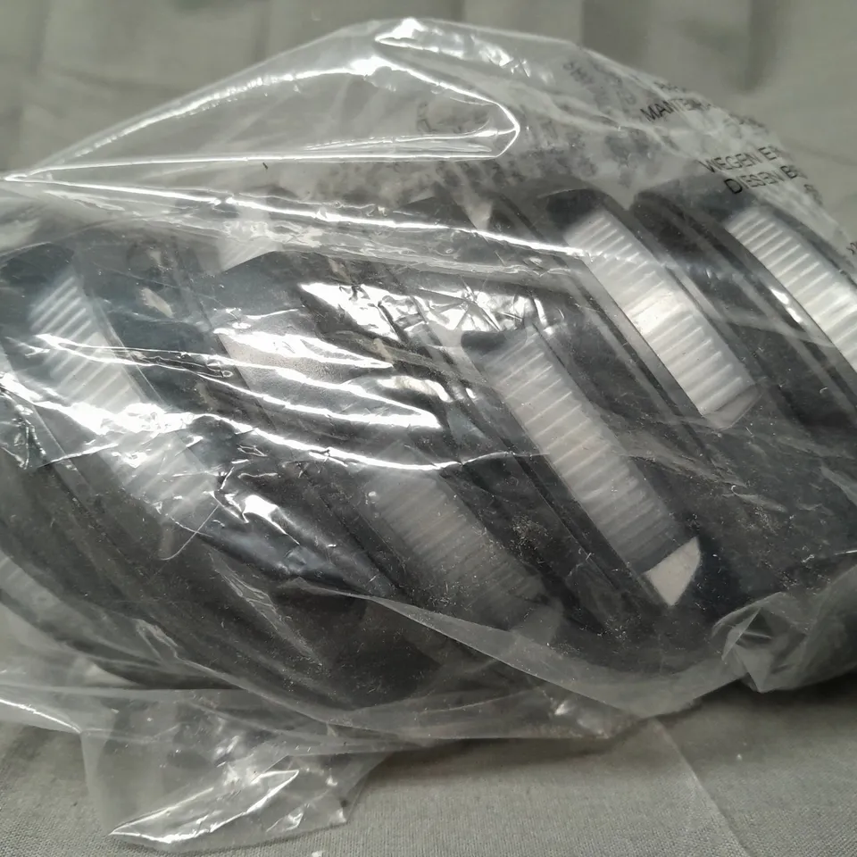 BOXED BELL & HOWELL DUAL FUNCTION SET OF 6 LED ULTIMATE DISK LIGHTS