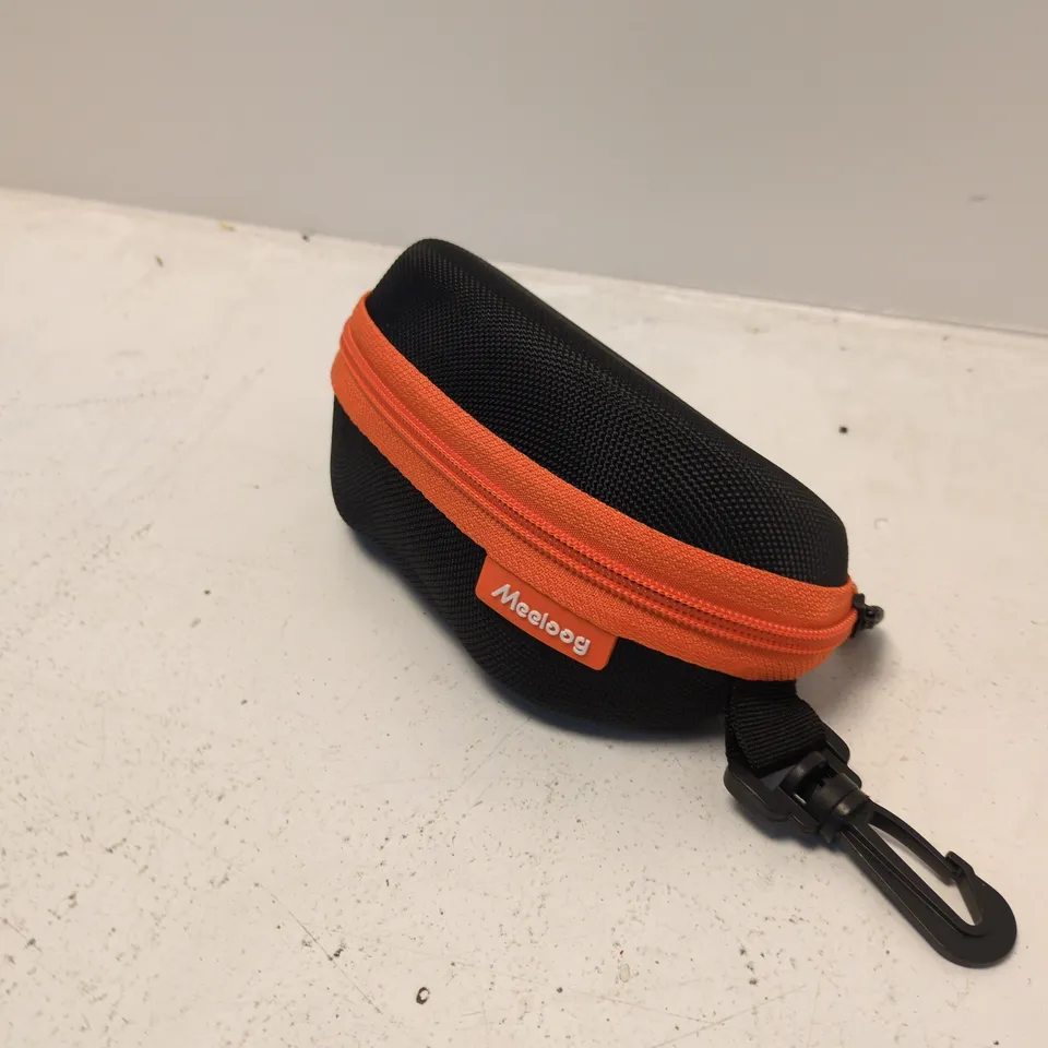 2X MEELOOG SUNGLASSES WITH CASE CASE WITH ORANGE ZIP