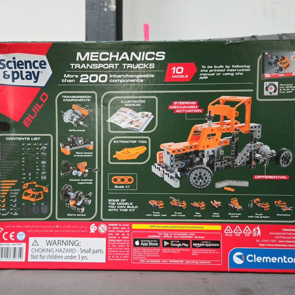 BOXED CLEMENTONI SCIENCE & PLAY BUILD MECHANICS TRANSPORT TRUCKS