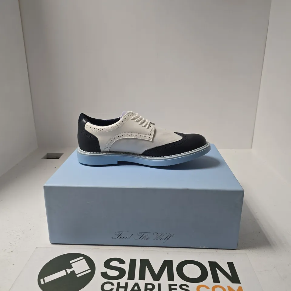 BOXED PAIR OF GREYSON ALPHA WOLF SHOES SZIE 8.5