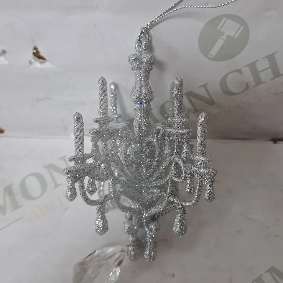 BOXED JULIEN MACDONALD SET OF 4 CHANDELIER DECORATION 