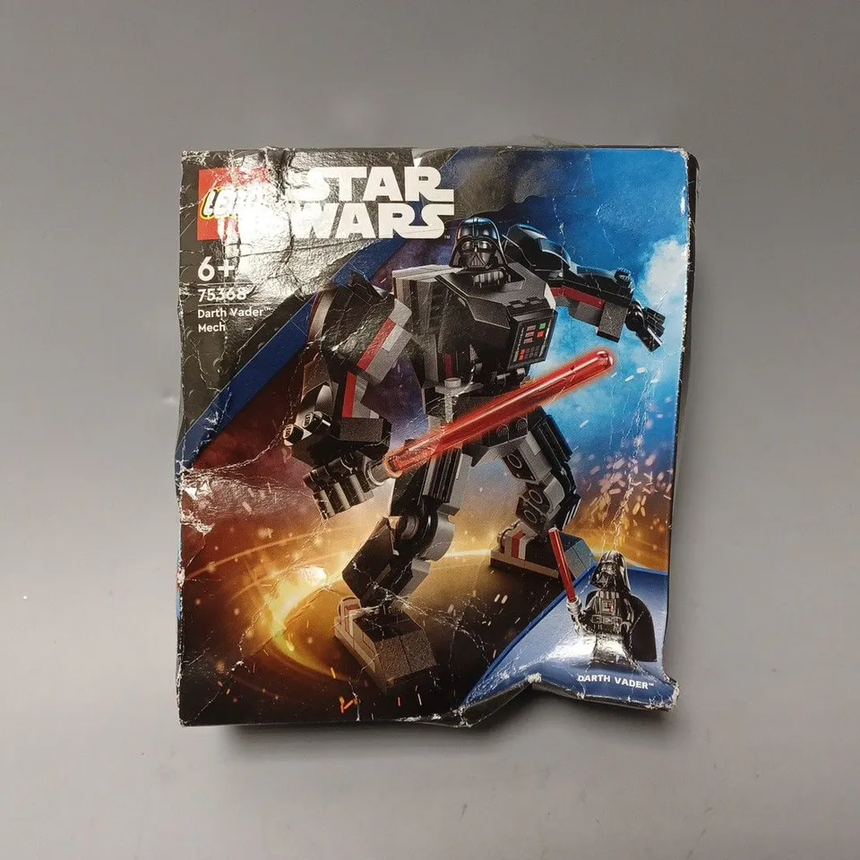 BOXED STAR WARS DARTH VADER - 75368 RRP £12.99