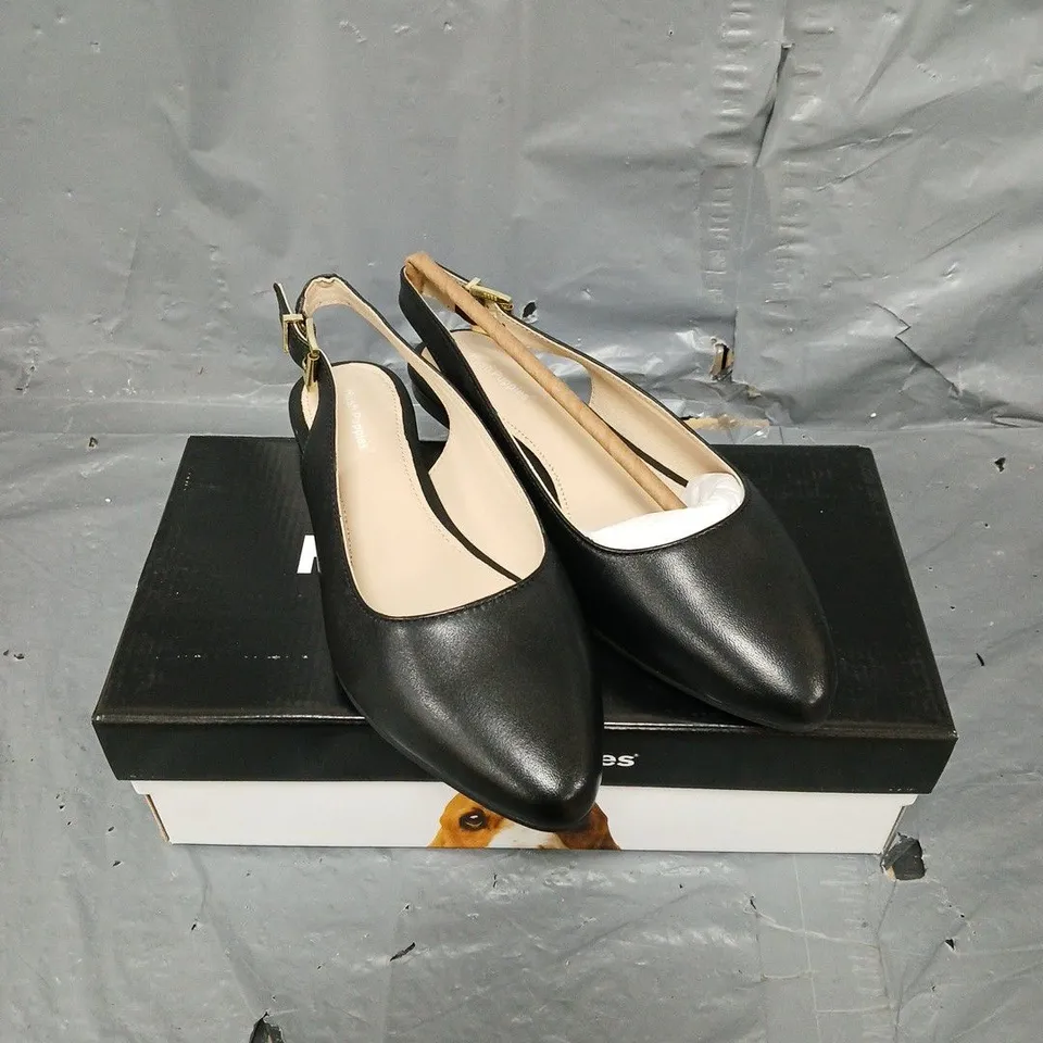 BOXED PAIR OF HUSH PUPPIES DEMI SLINGBACK BALLERINA FLATS IN BLACK SIZE 6