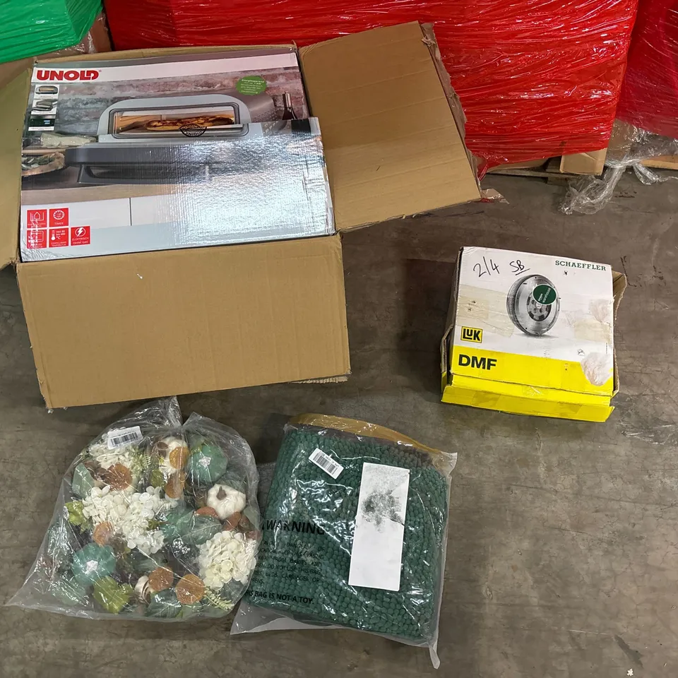 PALLET OF ASSORTED CONSUMER PRODUCTS TO INCLUDE: PIZZA OVEN, FLYWHEEL, BATH MAT, DECORATIVE WREATHE ECT