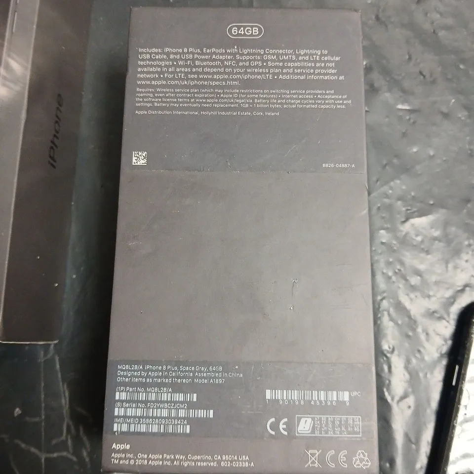 APPLE IPHONE 8 PLUS IN SPACE GRAY 64GB – BOXED, CRACKED SCREEN