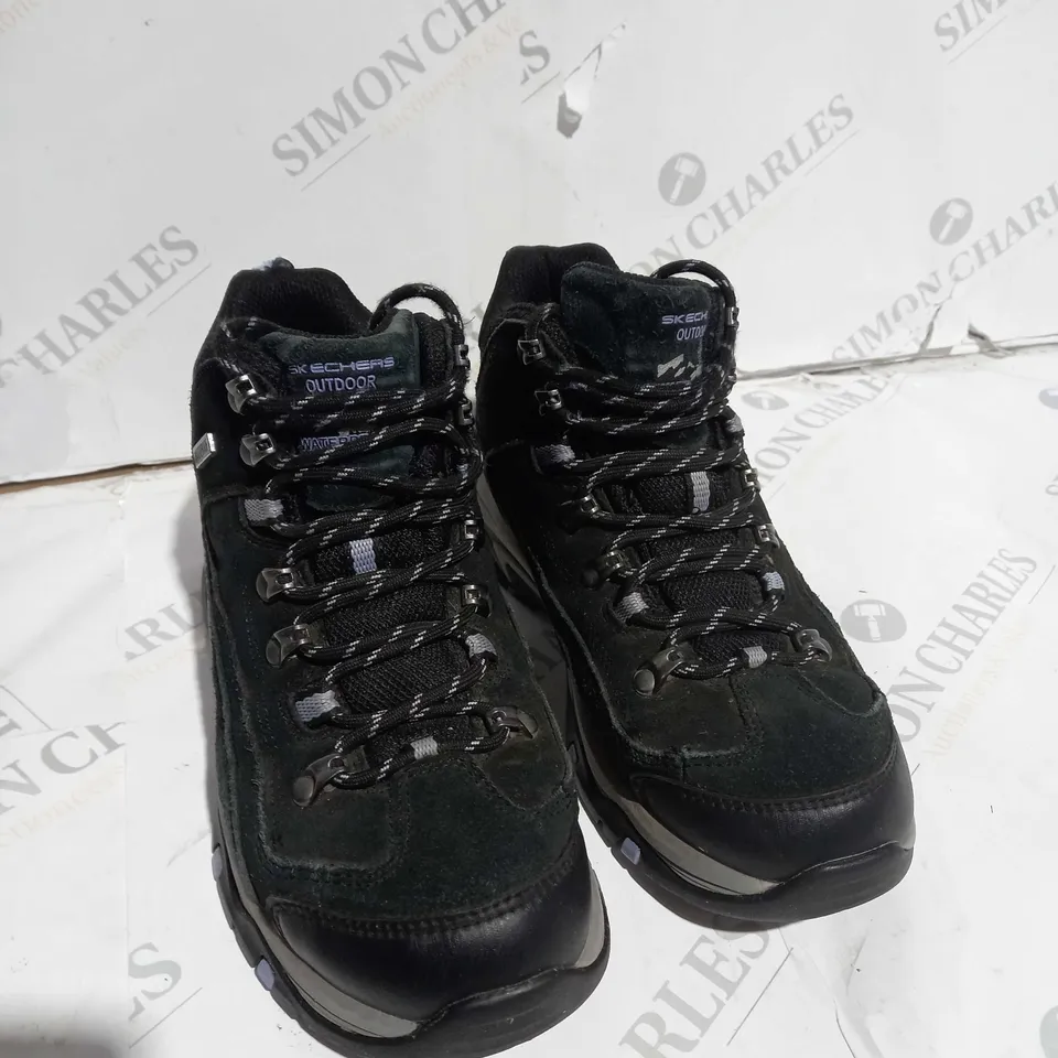 SKECHERS LACE-UP WALKING/HIKING BOOTS - BLACK - UK 3.5