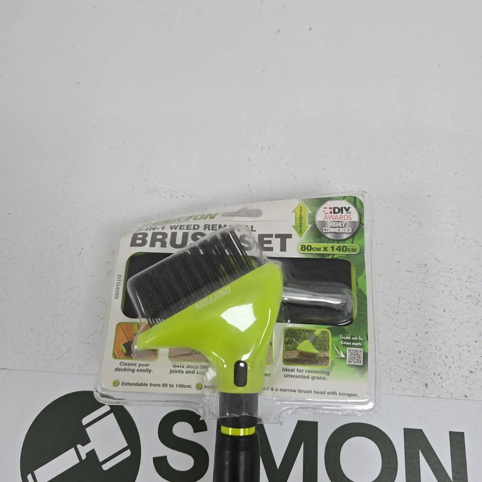 GARDEN & PATIO 2-IN-1 WEED REMOVAL BRUSH SET – EXTENDABLE 80–140 CM