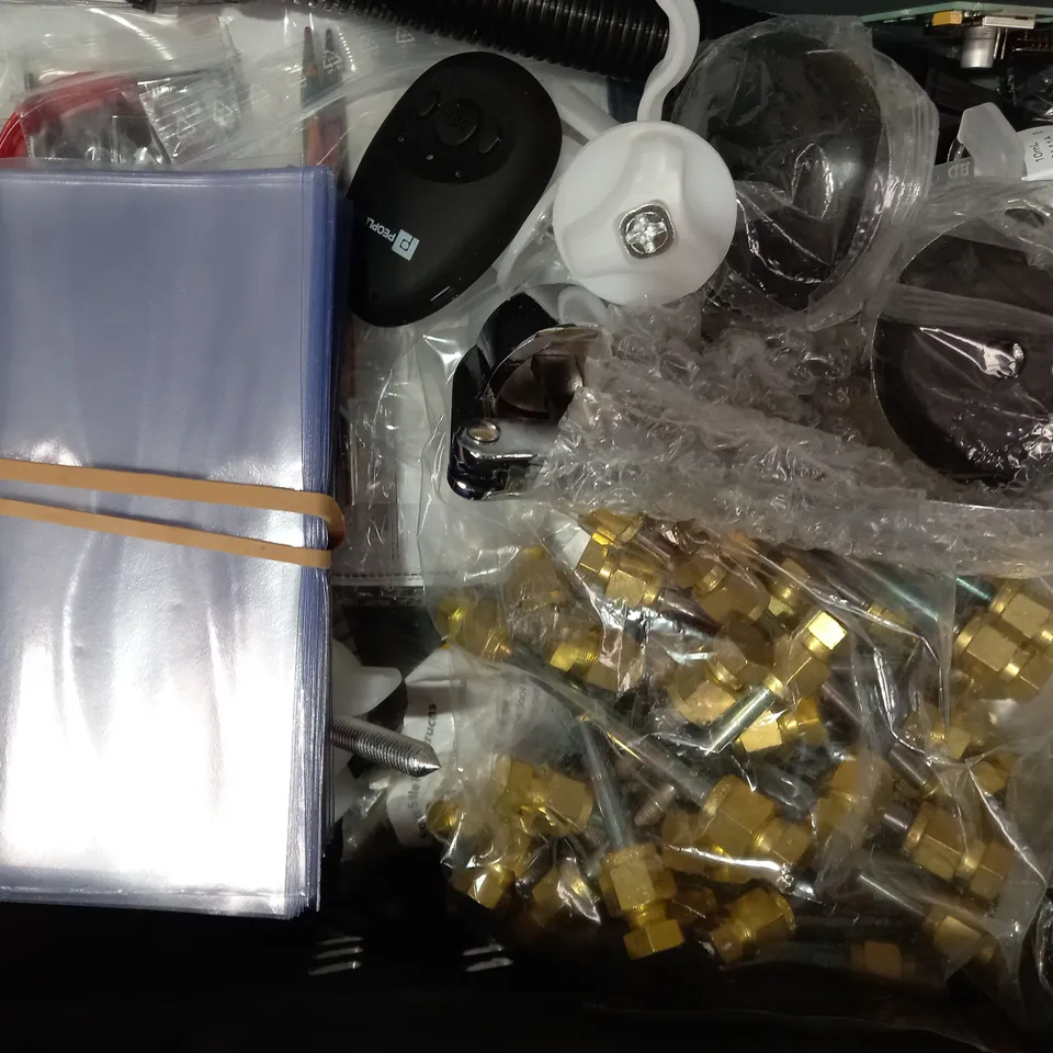LOT OF APPROXIMATELY 10 ASSORTED HOUSEHOLD ITEMS TO INCLUDE OLUMIRING, NOTEBOOK/SKETCHBOOK, ETC