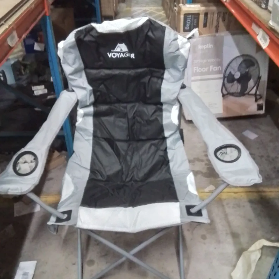 BAGGED VOYAGER CAMPING CHAIR BLACK AND GREY