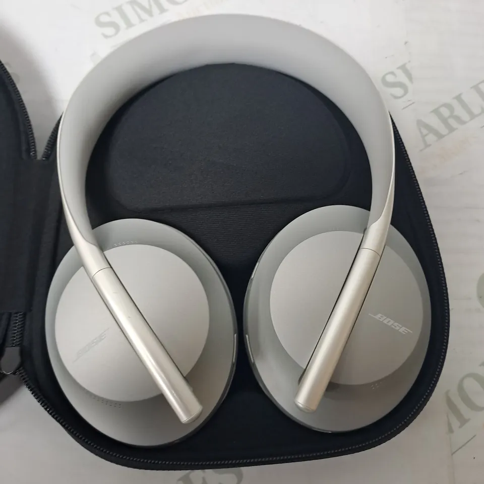 BOXED BOSE NOISE CANCELLING 700 HEADPHONES