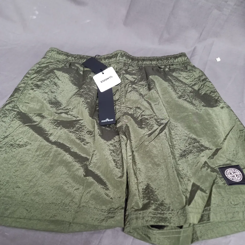 STONE ISLAND KHAKI SHORTS - SMALL