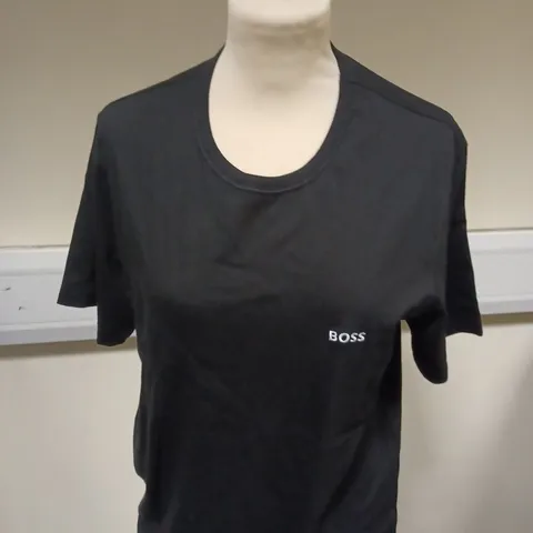 HUGO BOSS PLAIN BLACK T-SHIRT IN MEDIUM