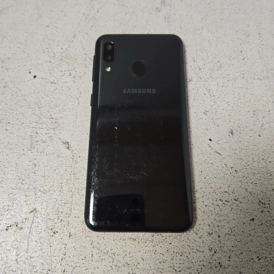 SAMSUNG GALAXY A20 SMARTPHONE