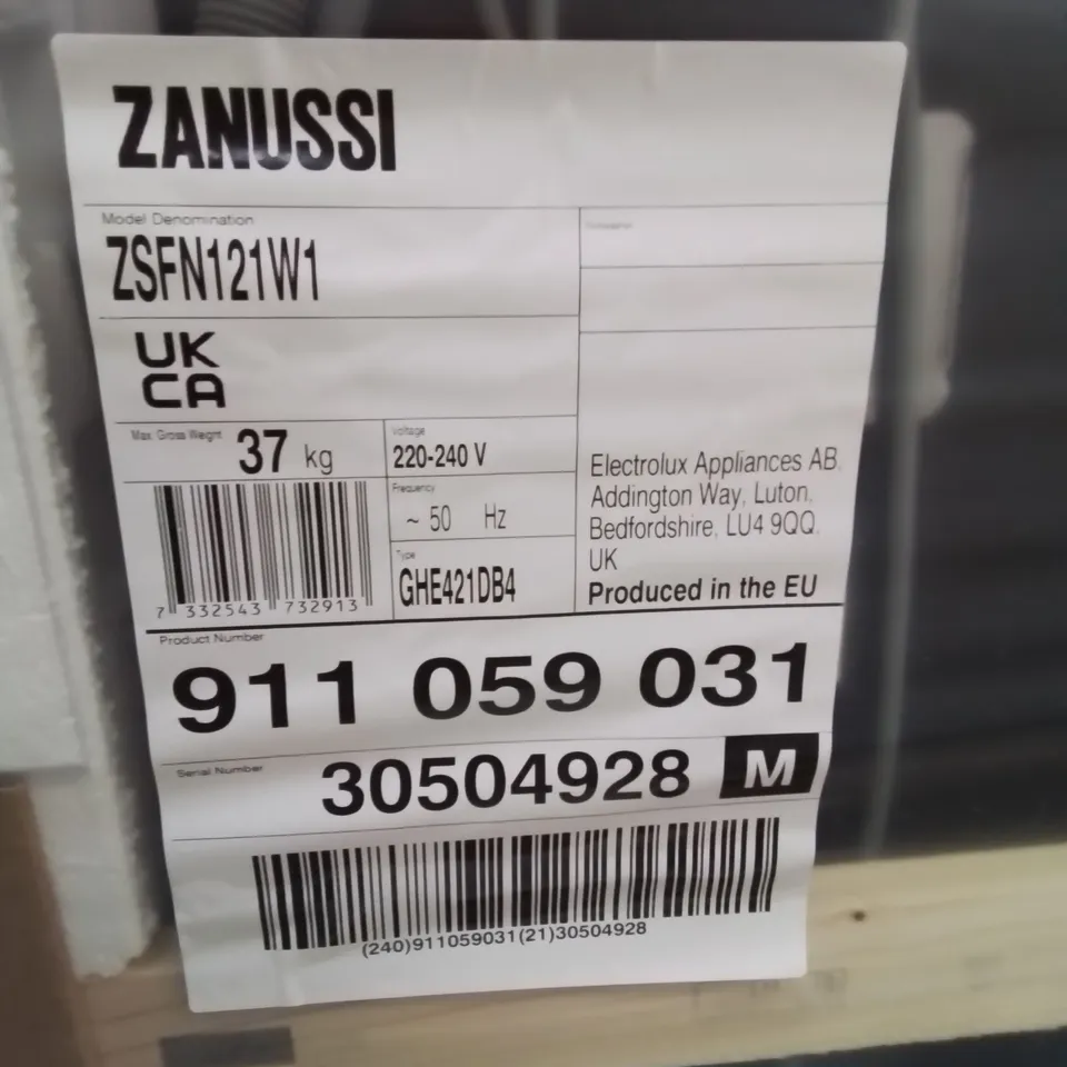 ZANUSSI SLIMLINE FREESTANDING 9 PLACE DISHWASHER Model ZSFN121W1